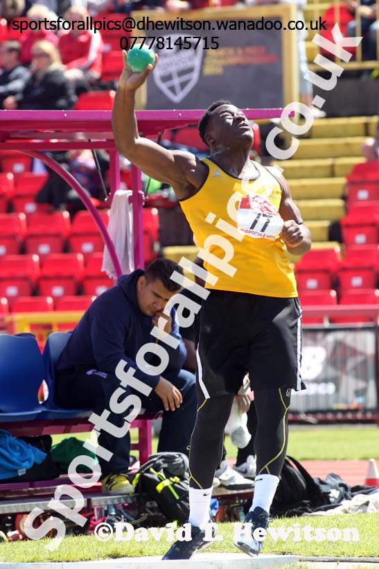 Senior boys shot putt, English Schools Track and Field. Photo: David T. Hewitson/Sports for All Pics